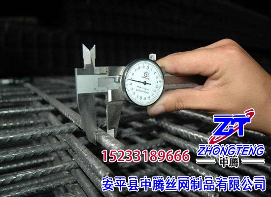 钢筋网厂家讲解钢筋网施工时防止钢筋网片偏移方法