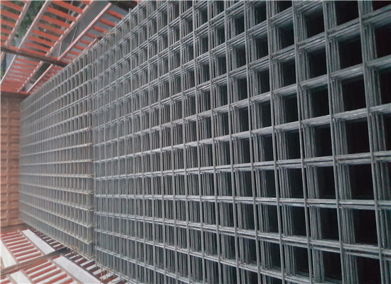 钢筋网厂家对钢筋网煤矿支护钢筋网进行包塑